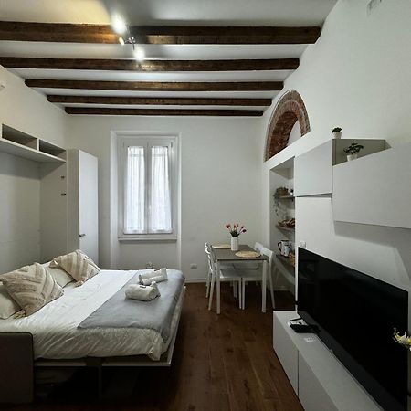 Regina Milano In Corso Lodi - Sky Tv, Wifi E Breakfast Box Apartment Exterior foto