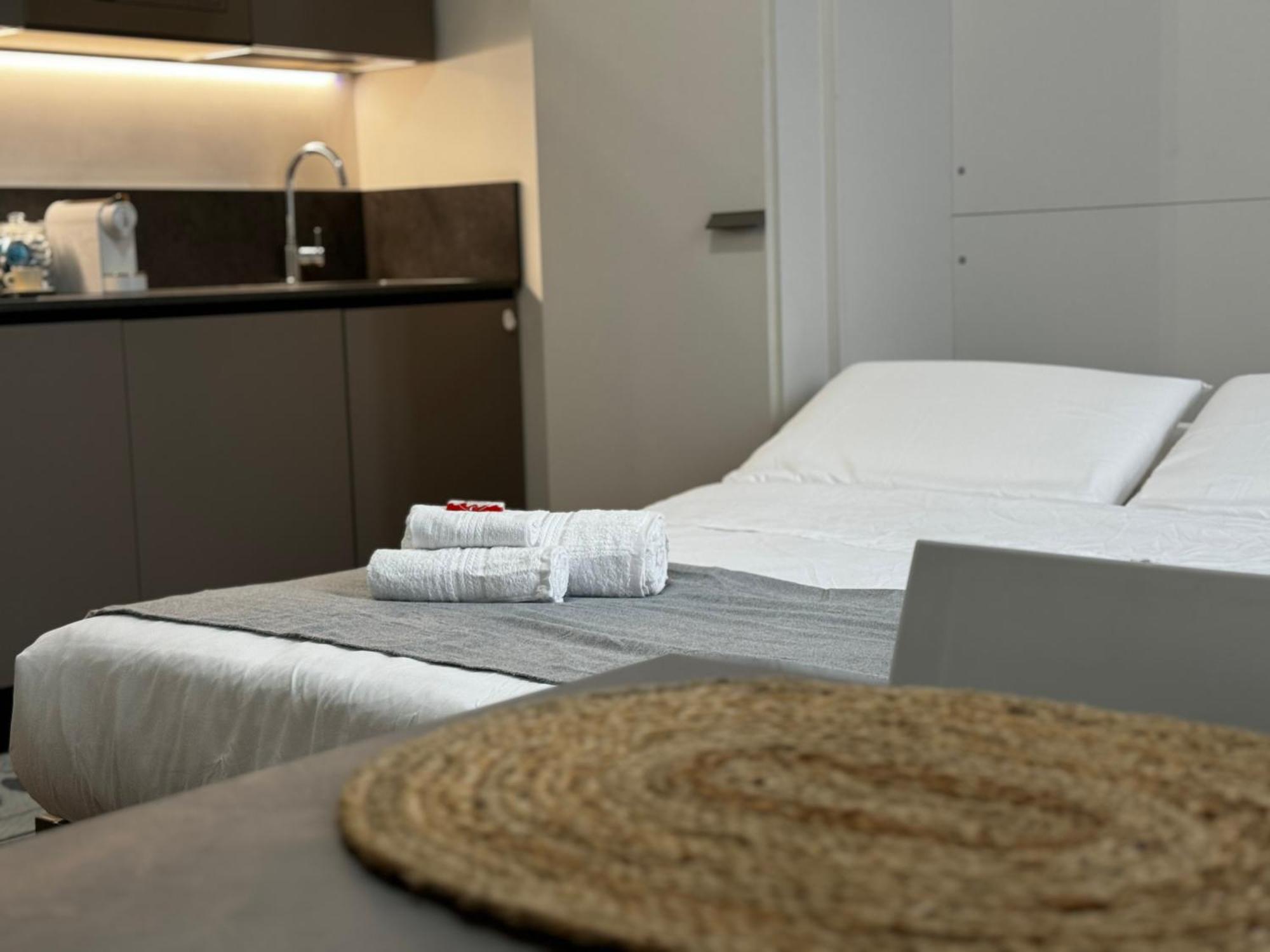 Regina Milano In Corso Lodi - Sky Tv, Wifi E Breakfast Box Apartment Exterior foto